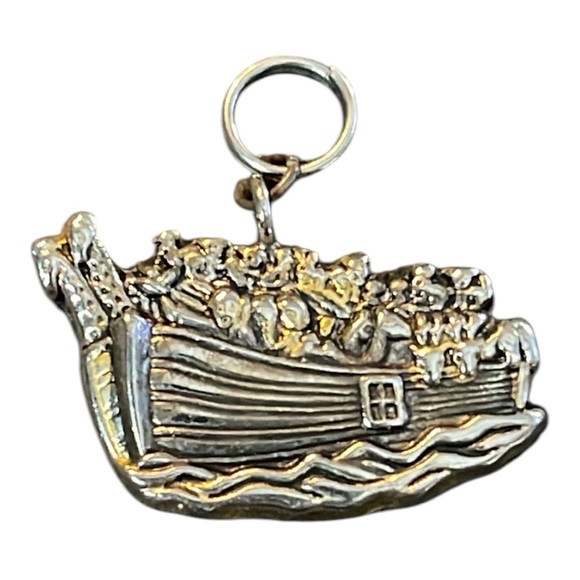 0016 vintage sterling silver Noah’s Ark charm - Picture 2 of 5
